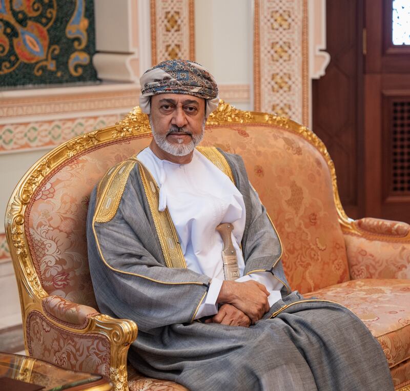 جلالة السلطان يتسلّم رسالة نصية من الرئيس الإيراني