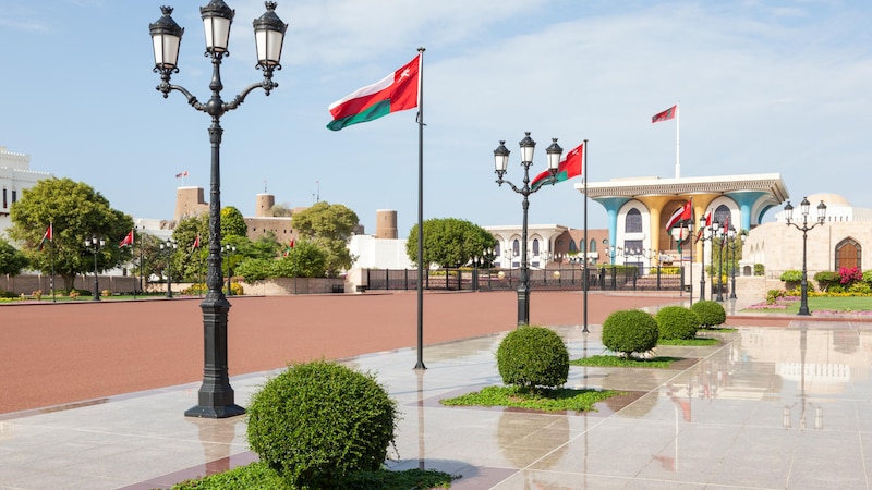 خبير روسي: سلطنة عُمان يمكنها أداء دور مهم في حل الأزمة الروسية الأوكرانية