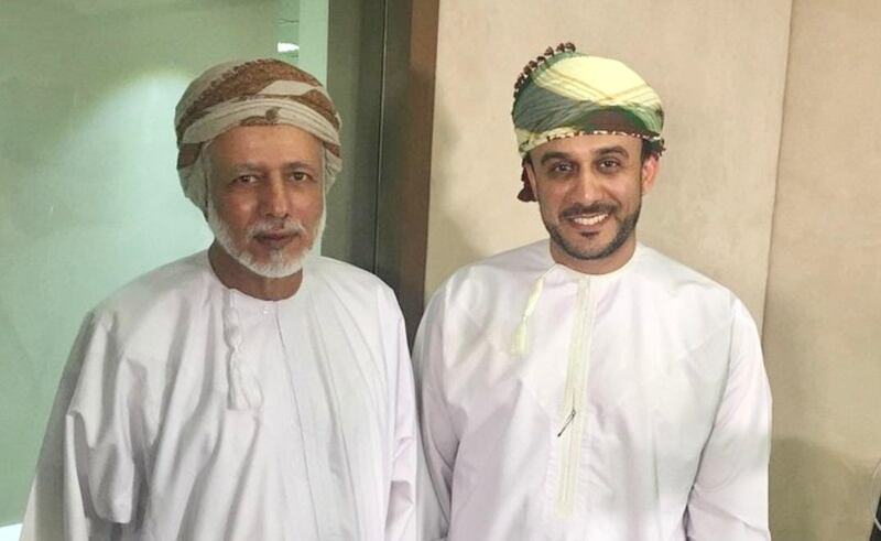 موسى الفرعي يكتب: يوسف بن علوي..فارسٌ مُتوجٌ بأوسمةِ السلام