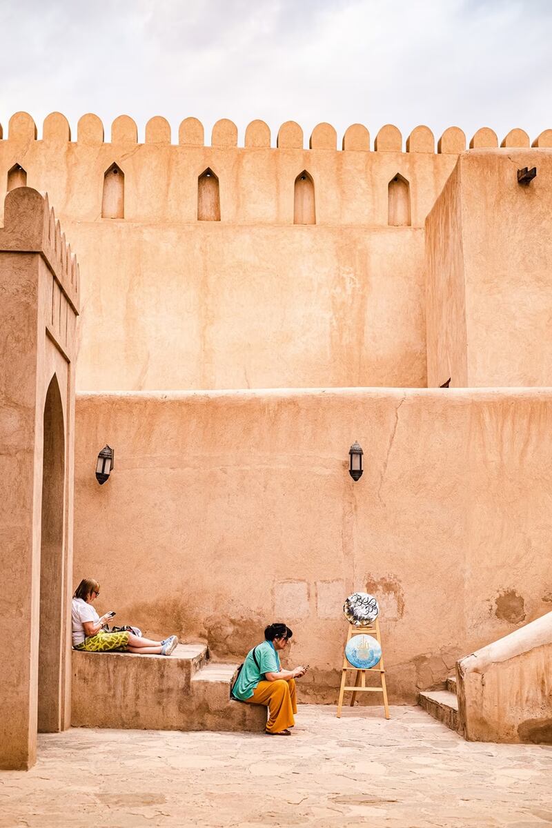 ناشيونال جيوغرافيك الأمريكية تنشر تقريرًا مصورًا عن المعالم السياحية بالداخلية