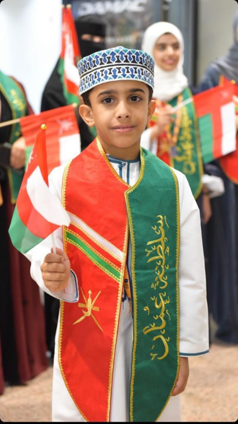 بعمر 8 سنوات: طفل عماني يقرأ 100 كتاب