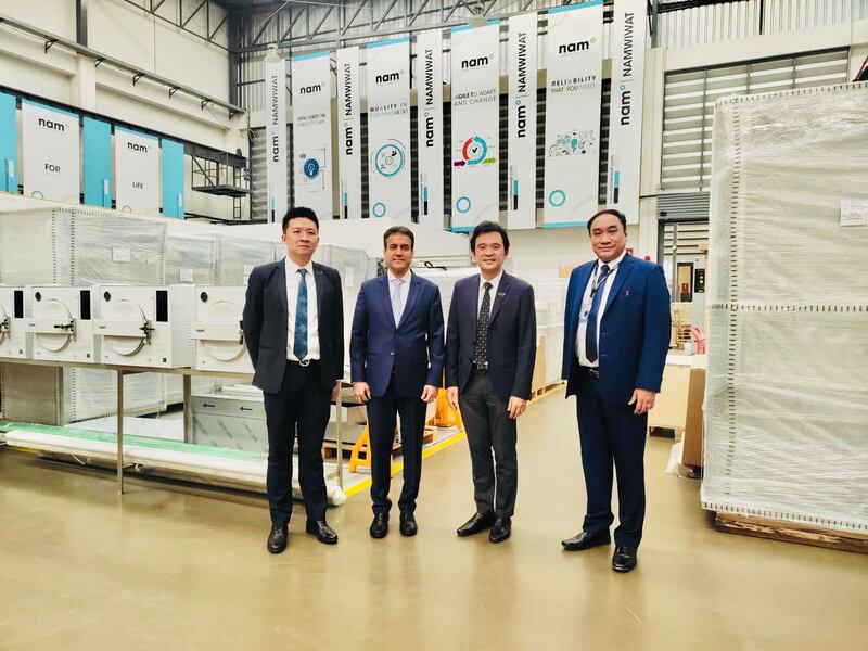 بحث إمكانية الاستثمار مع شركة تايلندية متخصصة في المعدّات والمستلزمات الطبية