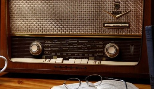 الأديب أحمد الفلاحي يكتب عن الراديو وحرب الخليج