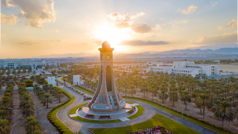 جامعة السلطان قابوس تفتح باب التقديم لبرامج الدراسات العليا 2025/2026