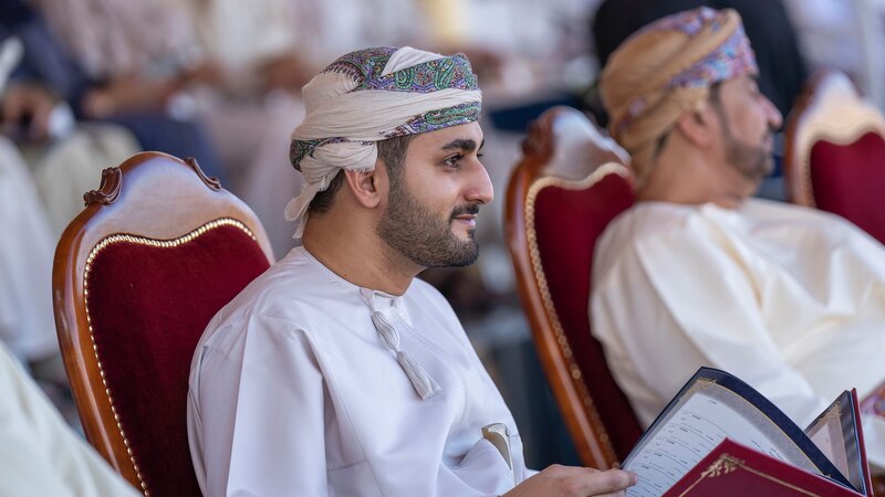 بالصور: سمو السيد ذي يزن يرعى سباق ومهرجان الفروسية العُماني