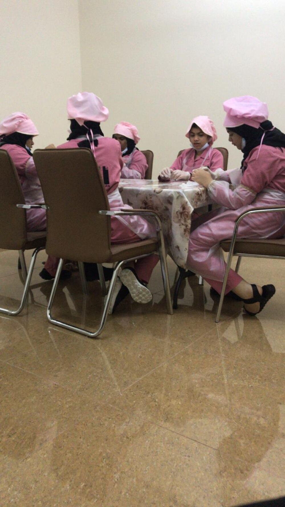 رغم مرضها المزمن: طفلة عُمانية تستعد لافتتاح مشروعها الخاص