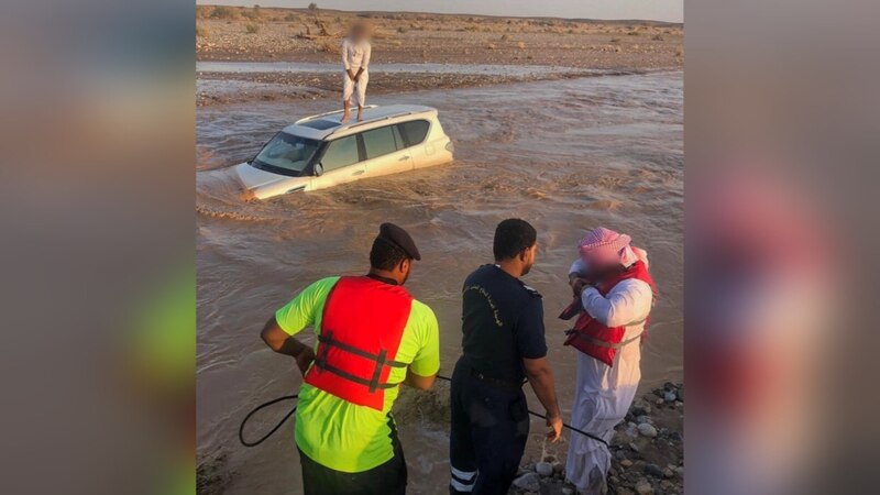 إنقاذ محتجزين في الظاهرة