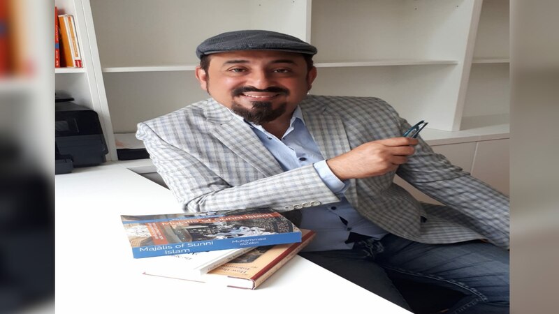 نساء عُمان يُلهمن كاتبًا بحرينيًا للكتابة عن تفسيرهن للأحلام
