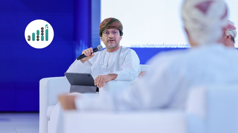 رئيس بلدية مسقط يكشف تكليف البلدية بأكبر مشروع رقمي، ويؤكد:  خفّضنا تكاليف رصف الطرق إلى الثلث