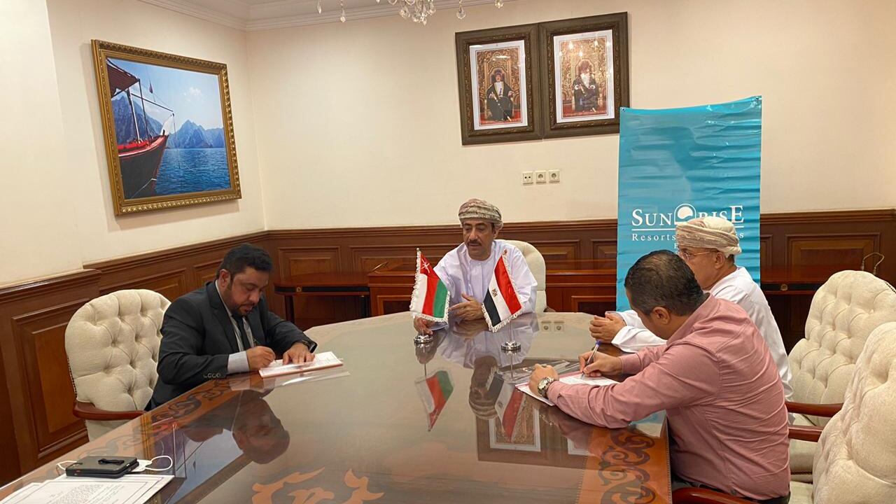 توقيع اتفاقيات تعاون وشراكة عمانية مصرية