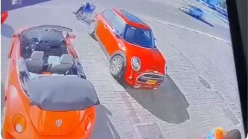 الشرطة توضح حول سرقة مركبة أمام محل تجاري