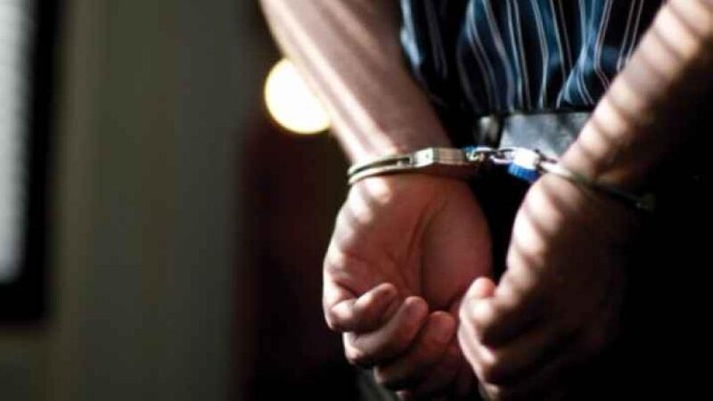 4 أشخاص يشتركون مع عصابة دولية للاتجار بممنوعات في السلطنة