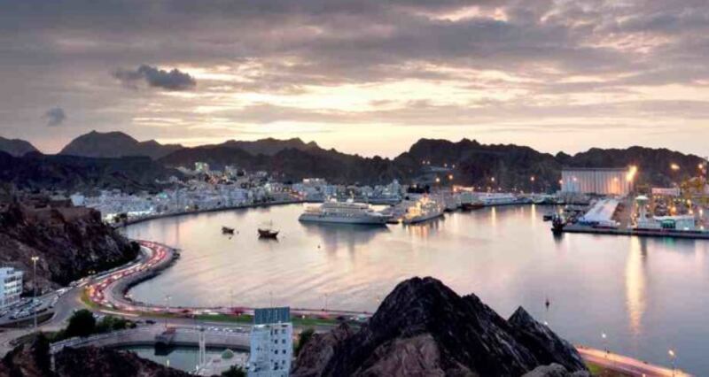 أكثر من ٢٥٠ طلبا لـ”سوق الميناء” و” عمران” تُمدد الفترة