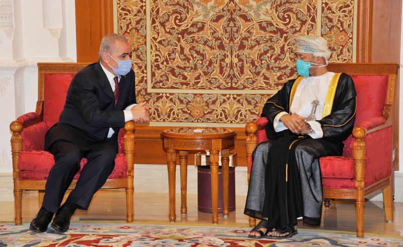 رئيس الوزراء الفلسطيني يصل السلطنة في زيارة رسمية