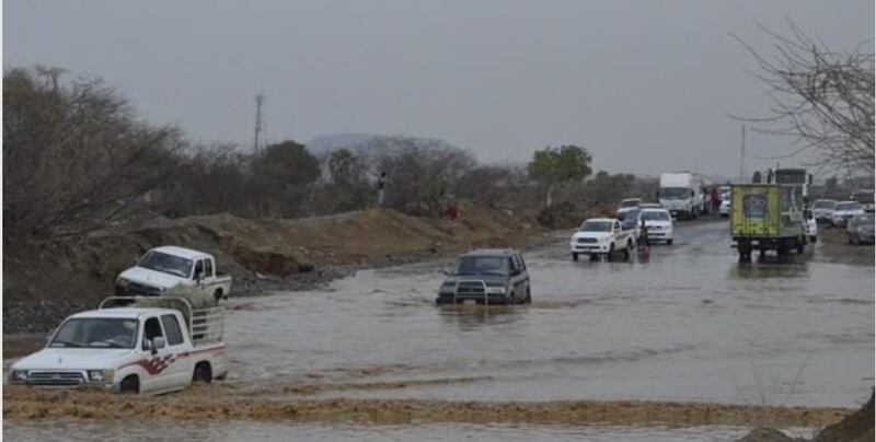 “سوق المال” تحذر: العبور المتعمد للأودية يُسقِط التغطية التأمينية