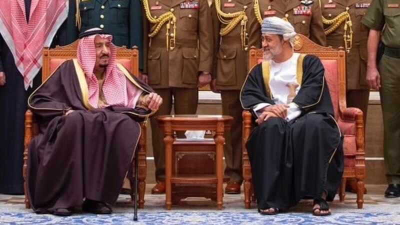 جلالة السلطان يهنئ الملك سلمان