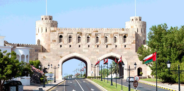 لا خلافات أيديولوجية أو سياسية بين السلطنة وأي طرف آخر