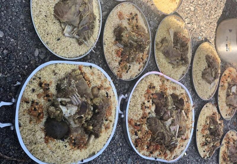 يُتداول: مأدبات وضيافة أمام مراكز انتخابات مجلس الشورى؛ فما حقيقتها، وما الرأي القانوني حولها؟