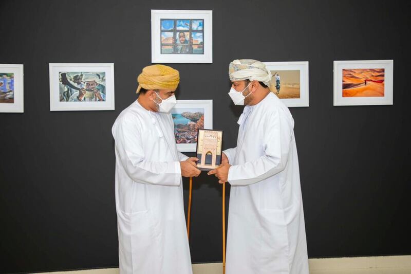 بشعار “بين النادي والمجتمع” نادي جعلان يدشن مركزه الإعلامي التفاعلي