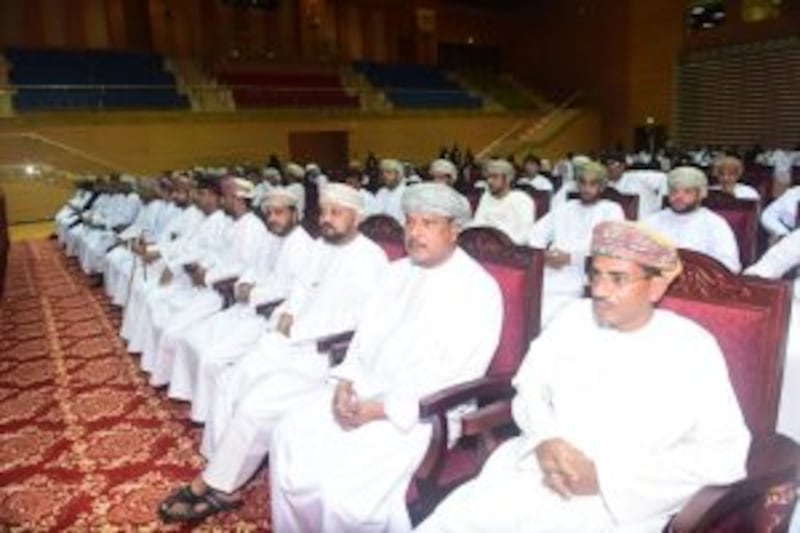 بمشاركة باحثين وخبراء: انطلاق مؤتمر “الثورة الصناعية الرابعة آفاق مستقبلية” بصلالة