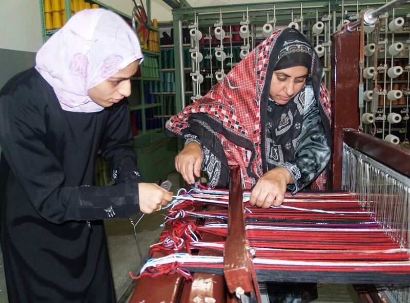 المرأة العُمانية: خمسون عامًا من الإنجازات والنجاحات