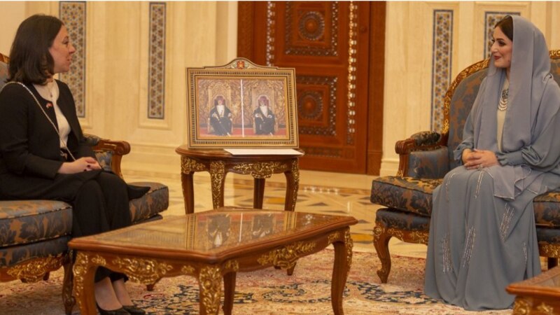 السيدة الجليلة تتسلم رسالة من حرم أردوغان