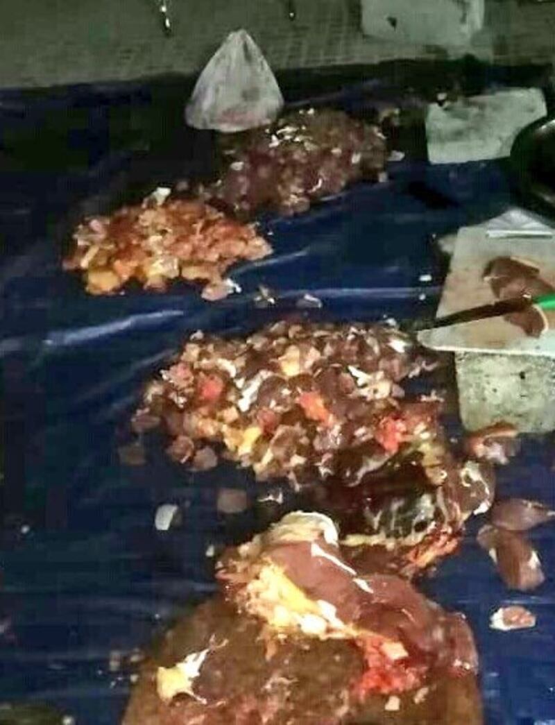 في مسقط: ذبح ذبائح لمطعم بطريقة غير شرعية