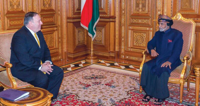 جلالة السلطان يناقش الوضع في منطقة الخليج مع وزير الخارجية الأمريكي