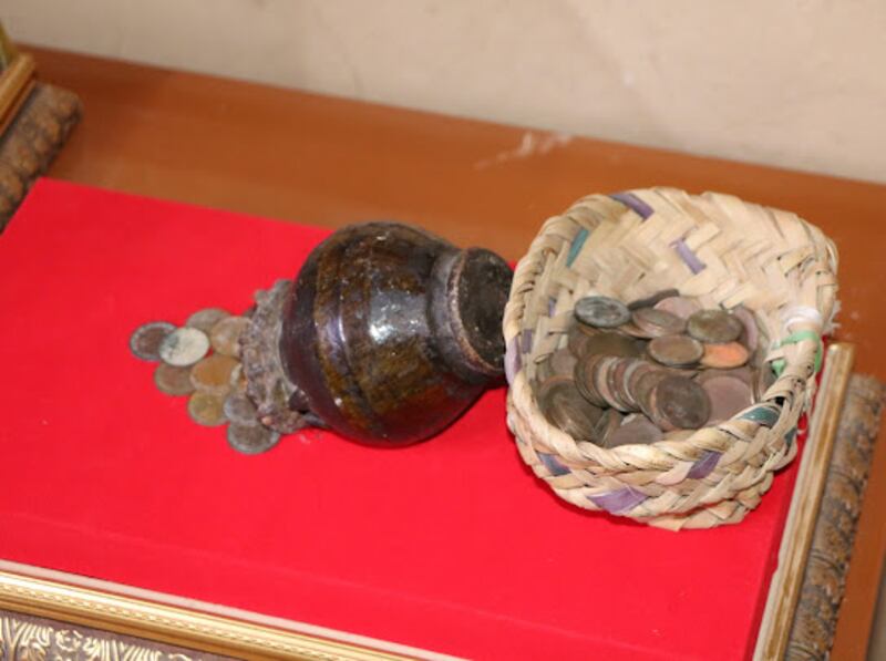 عشق تجميع العملات وأسس متحفًا لها؛ فهل تريد زيارته؟