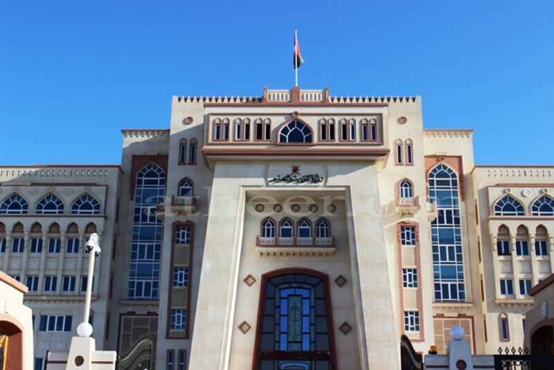 التربية والتعليم تنفي شائعة مُتداولة