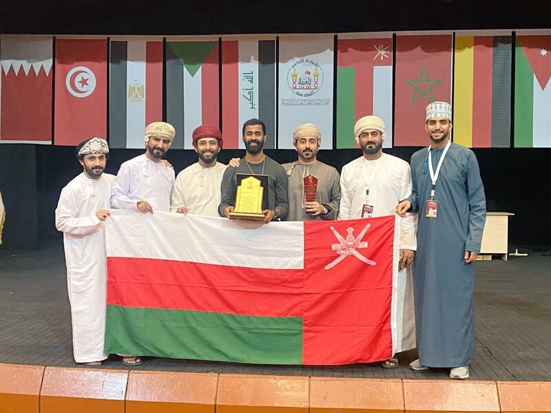 المسرحية العمانية “لقمة عيش” تواصل الإبداع وتفوز بالجائزة الكبرى في مهرجان كربلاء