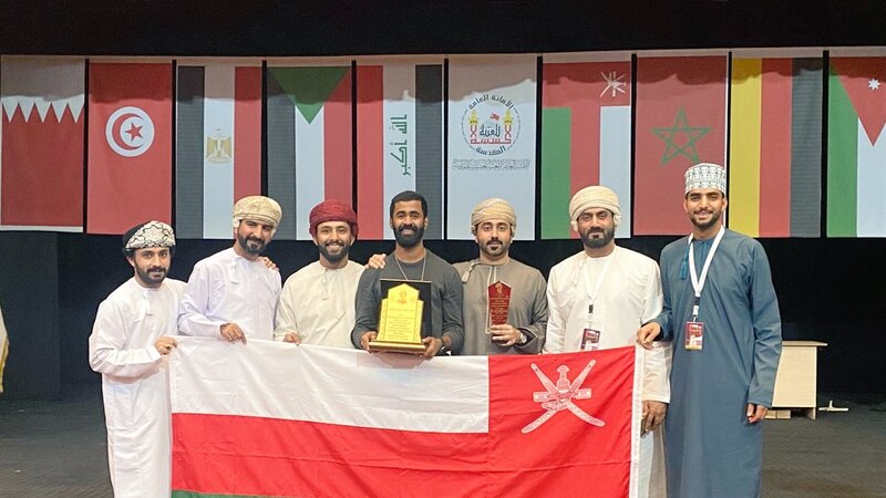 المسرحية العمانية “لقمة عيش” تواصل الإبداع وتفوز بالجائزة الكبرى في مهرجان كربلاء