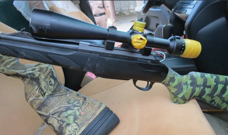 بالصور: اصطادوا غزالًا عربيًا فتم ضبطهم