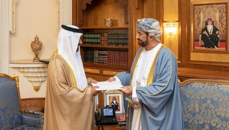 رسالة خطية لجلالة السلطان من رئيس الإمارات