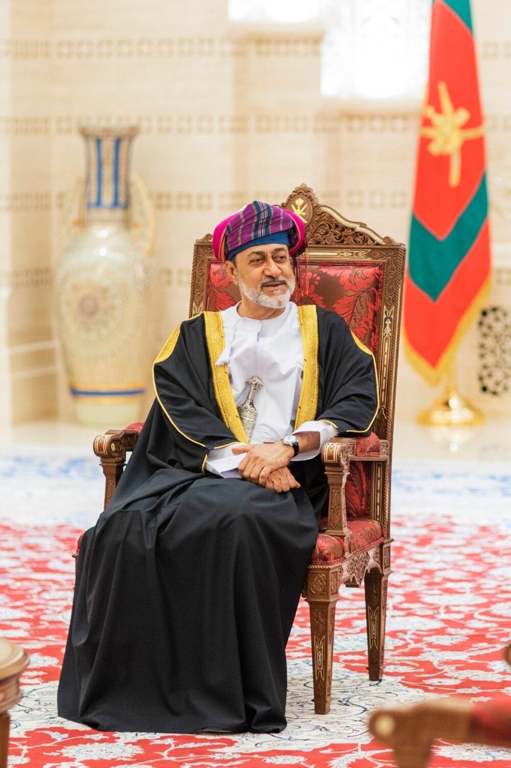 جلالة السلطان يتقبّل أوراق اعتماد سفراء