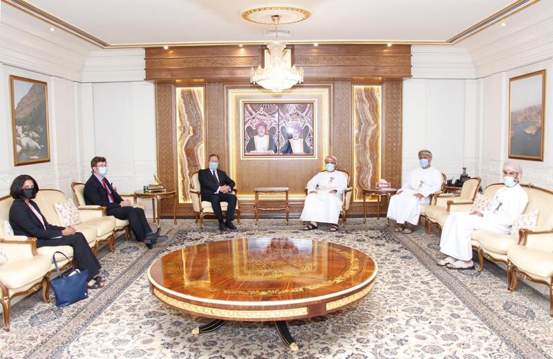 المعولي يستقبل هيمش كاول