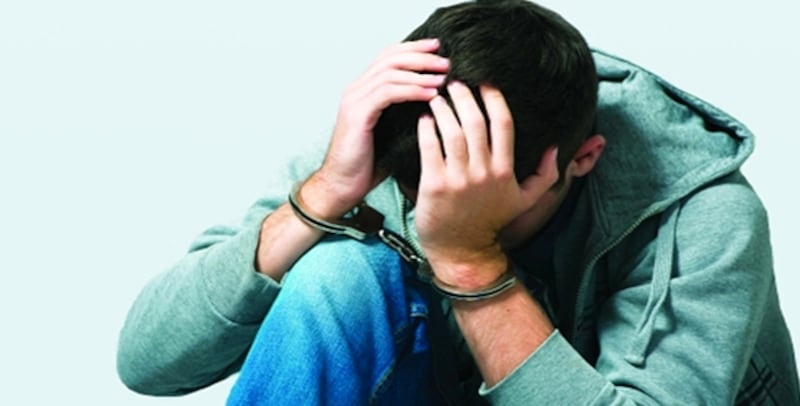 مسؤول شرطي يوضح أسباب جنوح الأحداث وأماكن إيوائهم وضمانات مساءلتهم