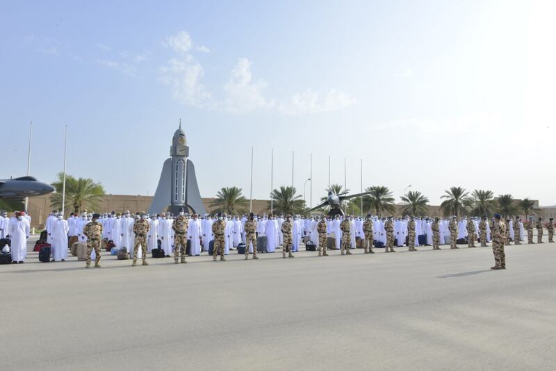 تنفيذًا  للتوجيهات السامية: مواطنون ينالون شرف الانتساب لسلاح الجو السلطاني