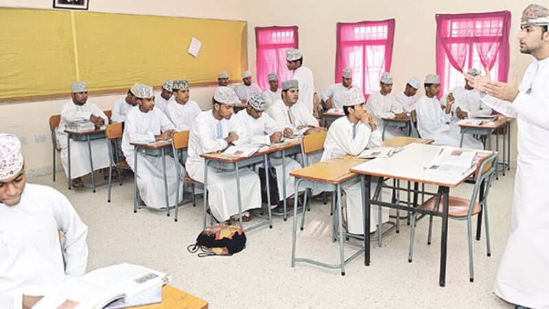 د.رجب العويسي يكتب: هل يتعلم أبناؤنا في المدارس ثقافة الإتيكيت والذوق العام؟