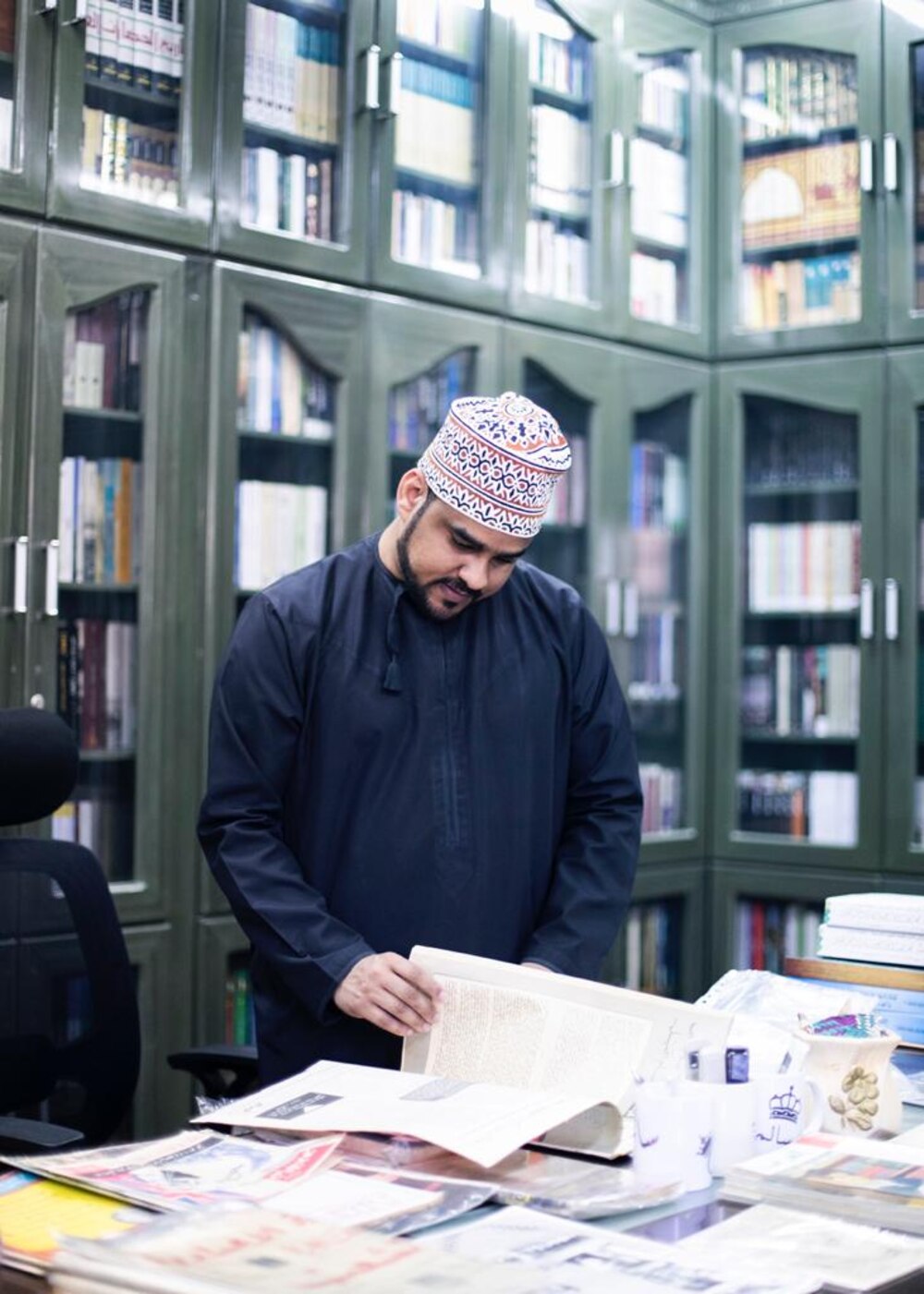 شاب عماني يحول تاريخ عمان لصيغة رقمية..ويفوز بجائزة الإجادة الشبابية