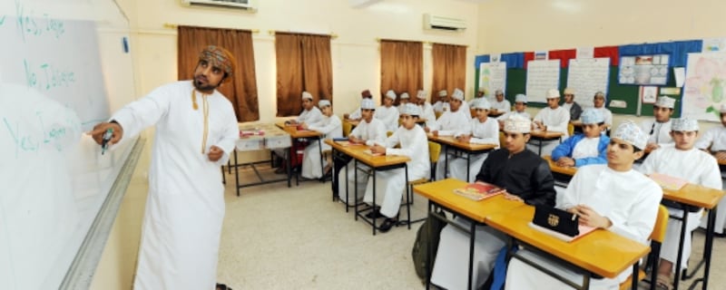 د.رجب العويسي يكتب: مع بدء العام الدراسي رسالة إلى معلمي