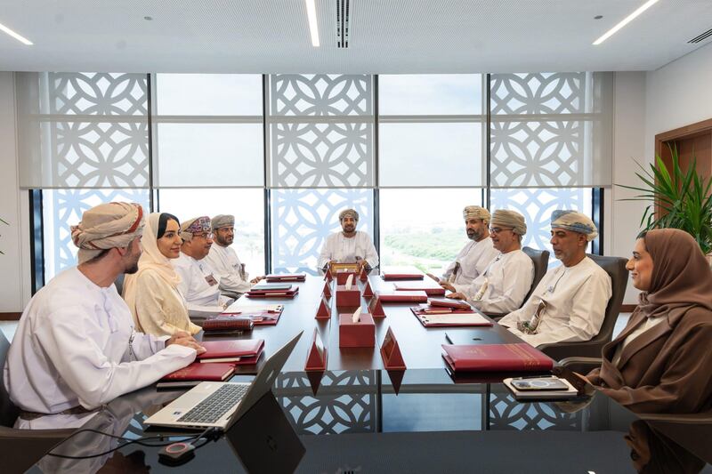 مجلس أمناء الأكاديمية السُلطانية للإدارة يعقد اجتماعه الثالث