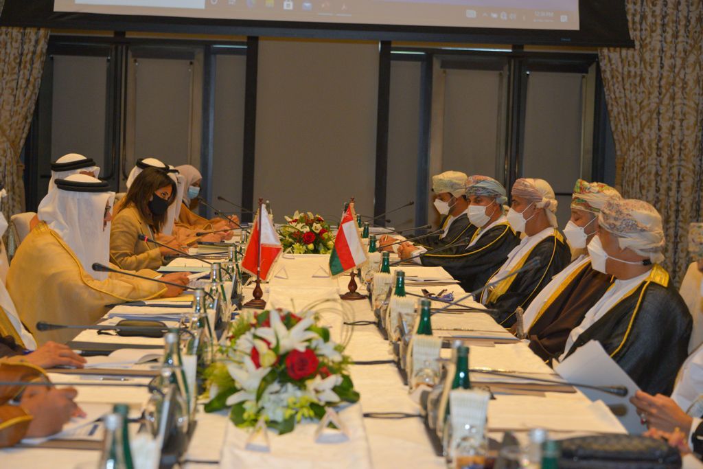 السلطنة والبحرين توقعان 3 مذكرات تفاهم