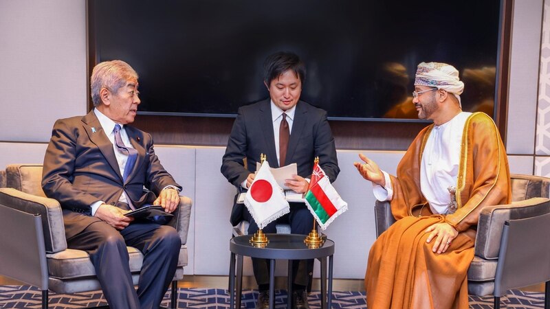 السيد بدر ونظيره الياباني يعقدان اجتماعًا ثنائيًّا