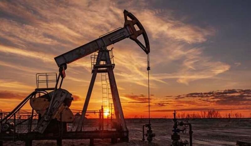 بمشاركة سلطنة عُمان: “أوبك بلس” تمدد تخفيضات الإنتاج التطوعية الإضافية