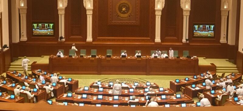 البرواني يسحب استقالته من الشورى ..والمحروقي يقرأ رسالته