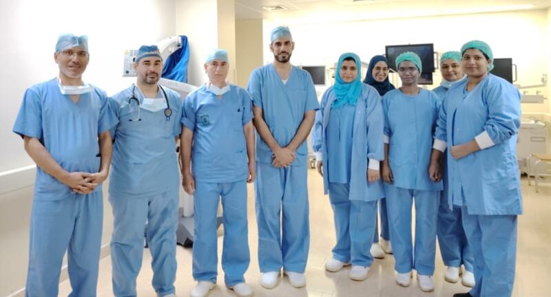 إجراء عملية جراحية عاجلة لطفلين حديثي الولادة