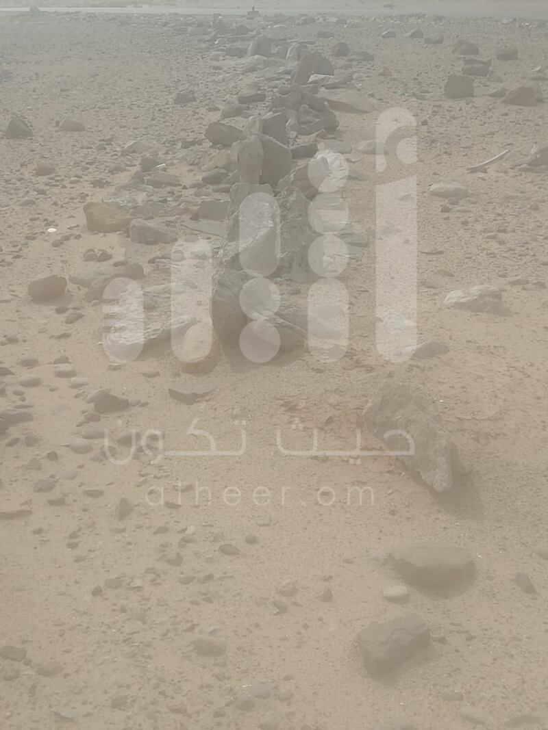 بالصور: مقابر في السلطنة لأناسٍ قيل بأنهم “خُسِف بهم”..وللعلم رأيٌ آخر