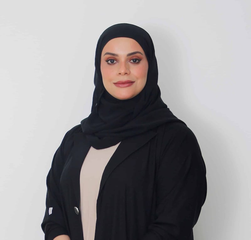 بنك مسقط يفتخر بعمل موظفاته ودورهم في مسيرة النجاح والريادة