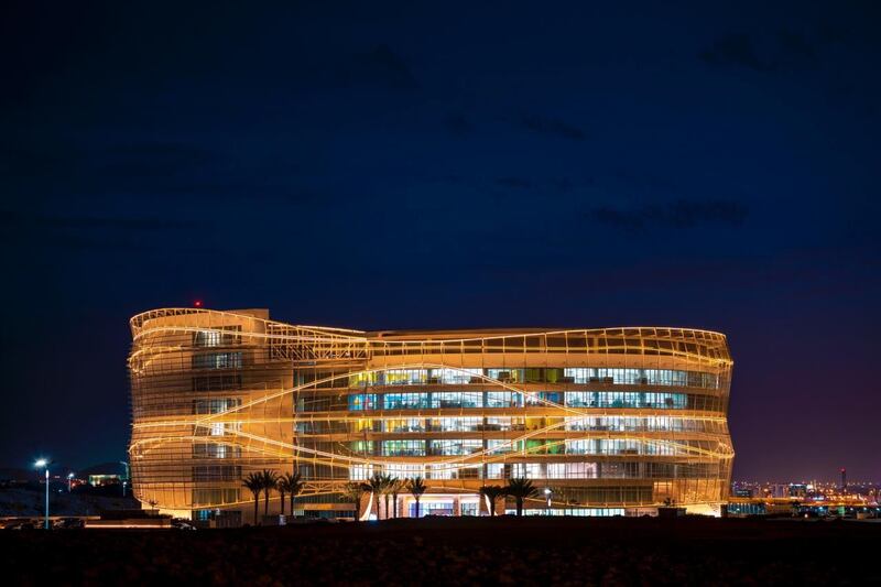 رغم جائحة كورونا: عمانتل تُقلِّص تراجع الأرباح